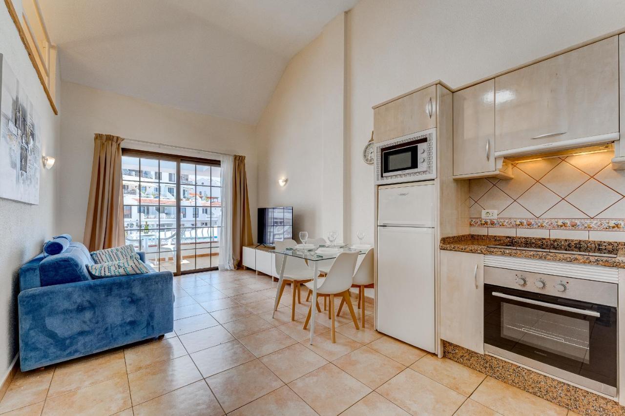 Pretty 1B Apartment In Diamantes 2, Heated Pool Los Cristianos  Bagian luar foto
