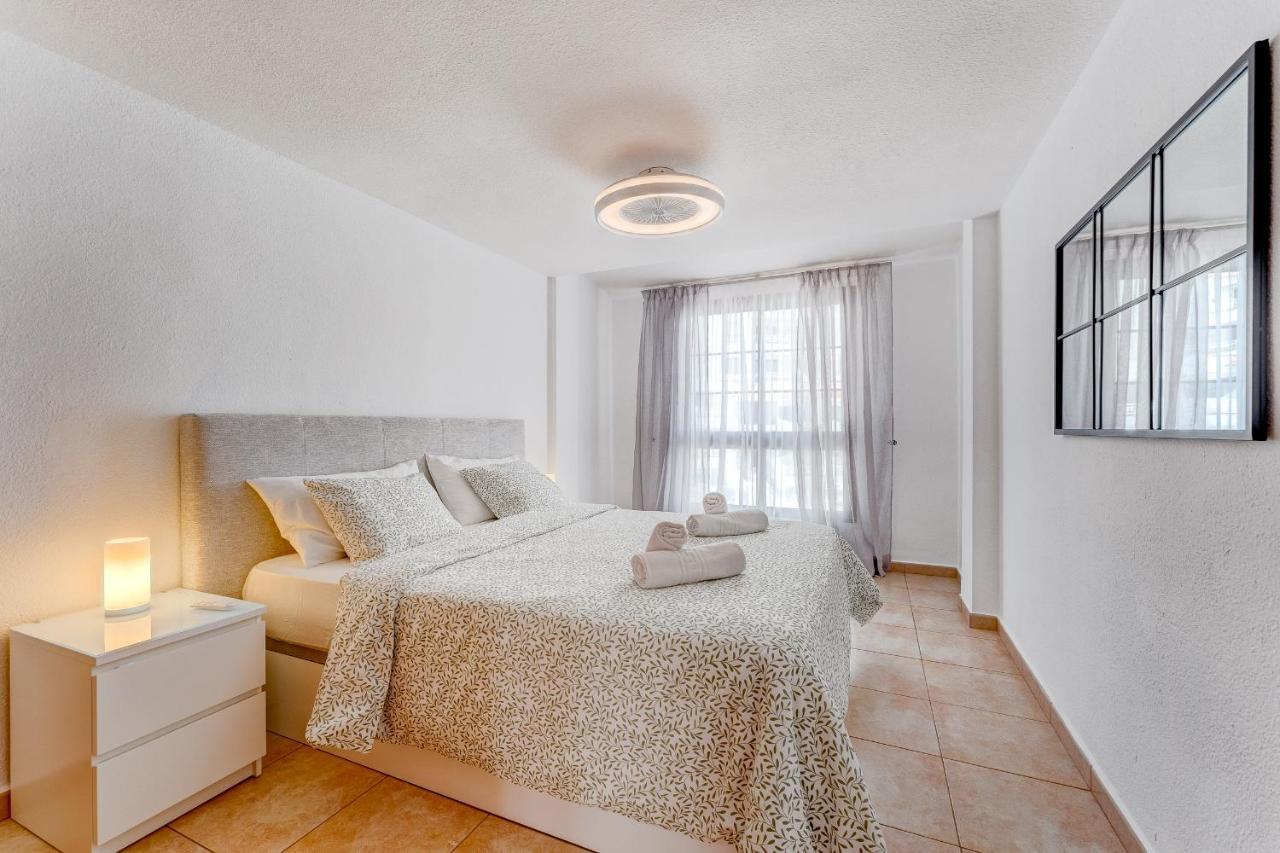 Pretty 1B Apartment In Diamantes 2, Heated Pool Los Cristianos  Bagian luar foto