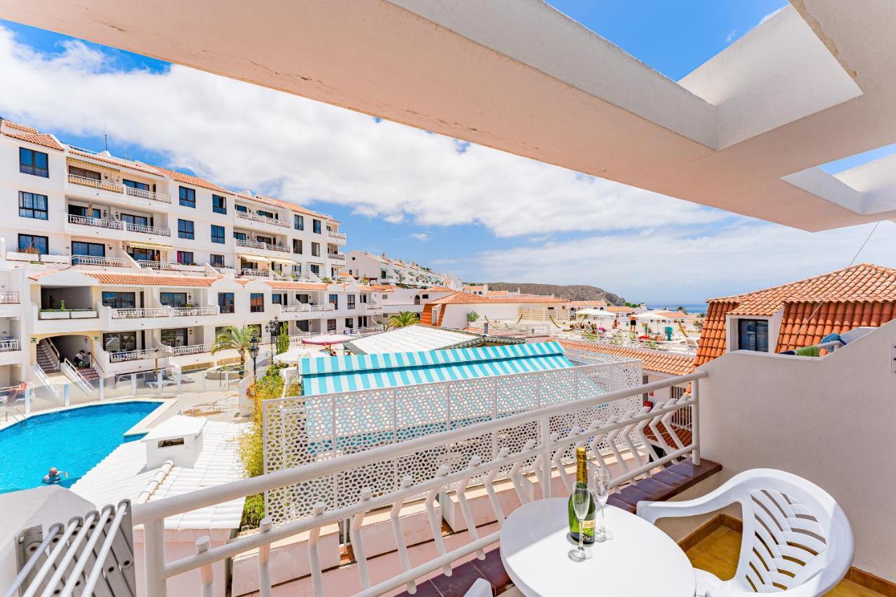 Pretty 1B Apartment In Diamantes 2, Heated Pool Los Cristianos  Bagian luar foto