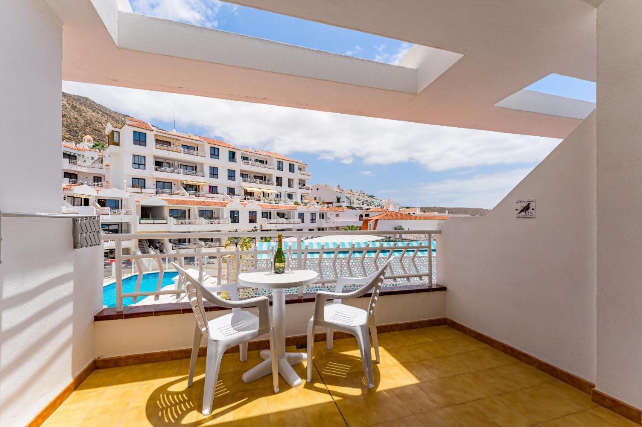 Pretty 1B Apartment In Diamantes 2, Heated Pool Los Cristianos  Bagian luar foto